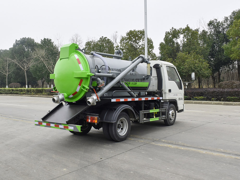 CLT5040GXWBJ6吸污車