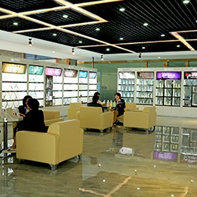 化妝品成分表格中的成分常有哪些功效？